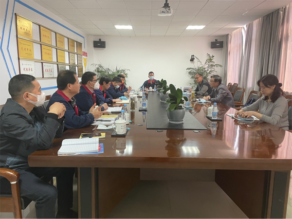 公司黨委書記到公司基地調(diào)研 公司黨委書記到公司基地調(diào)研